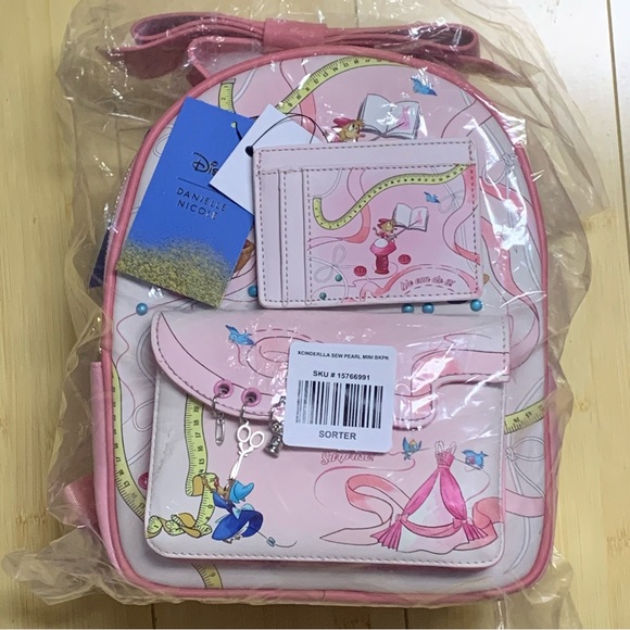DANIELLE NICOLE DISNEY CINDERELLA Measuring Tape MINI BACKPACK & CARDHOLDER SET! - Picture 11 of 11